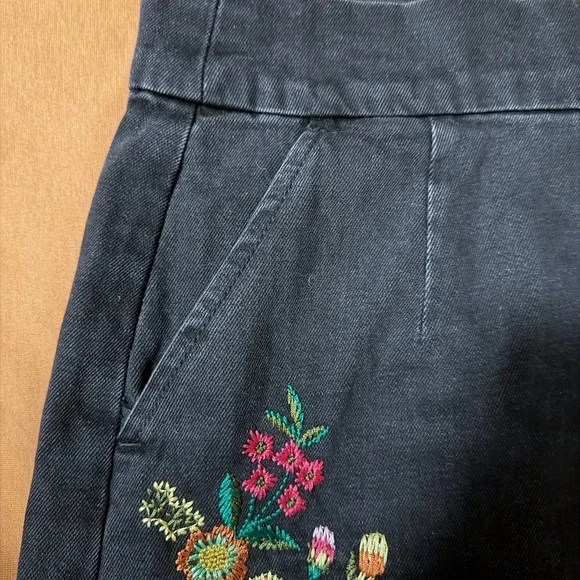 💥4/$20 Topshop Black Skirt with Colorful Floral Embroidery - Picture 5 of 10